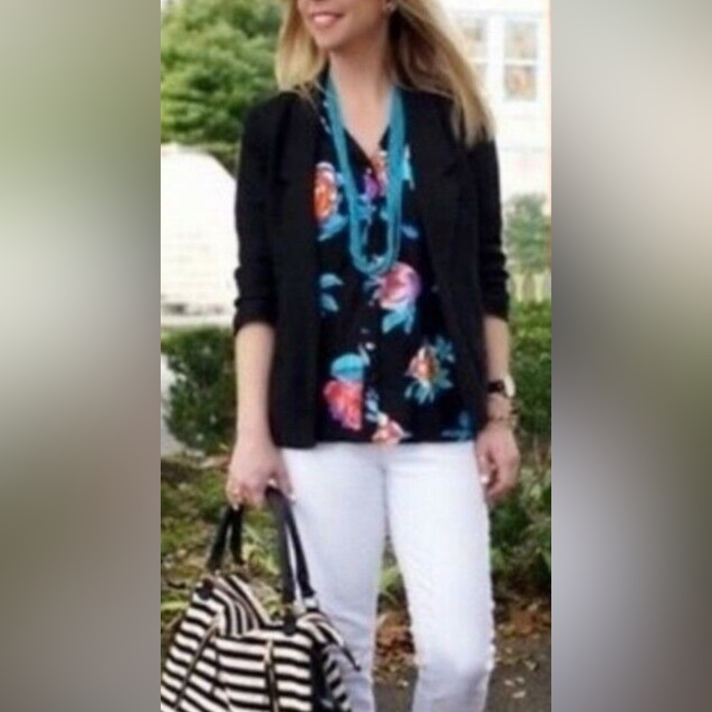 Anthropologie Woodland Walk Buttondown by Maeve  Size 2